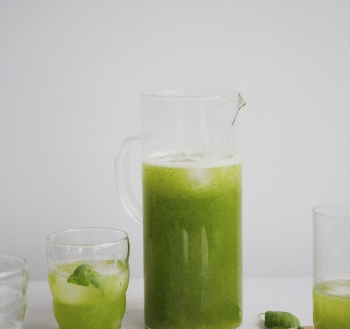 Limonade maison au basilic : Une carafe de 75 cl en ml