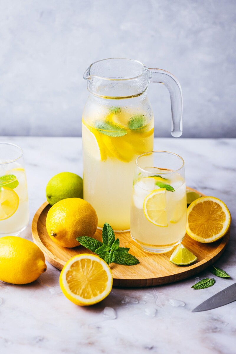 Limonade maison basilic carafe