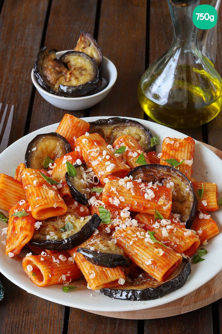 Plat de linguine végétarien