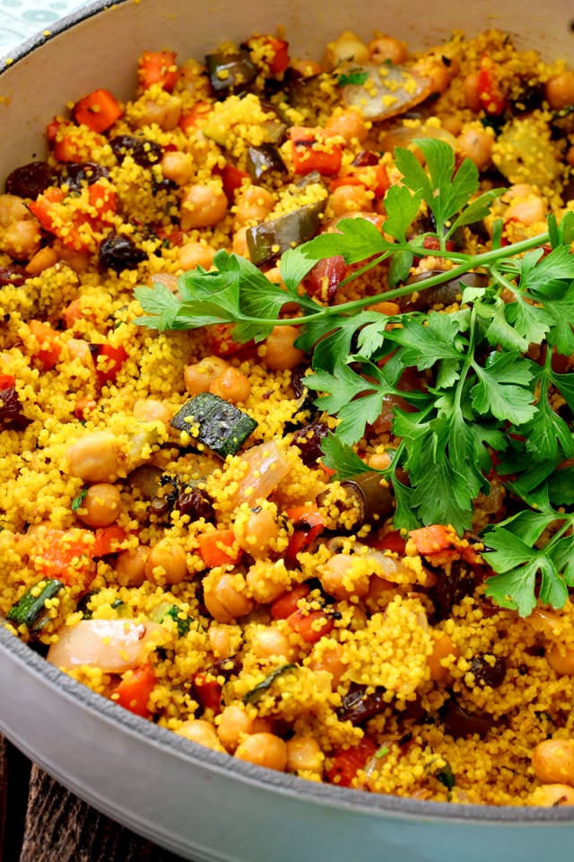 Plat de couscous marocain